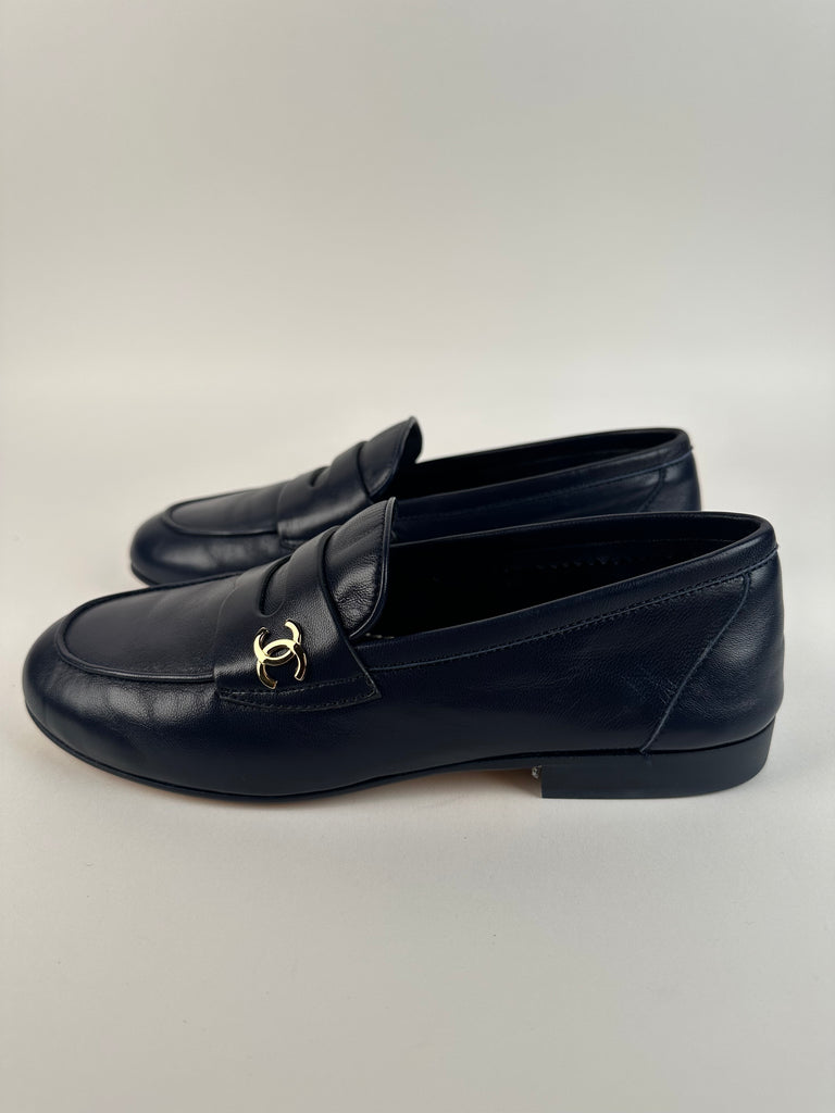 Chanel Mocassin Loafers Navy Blue size 35EU