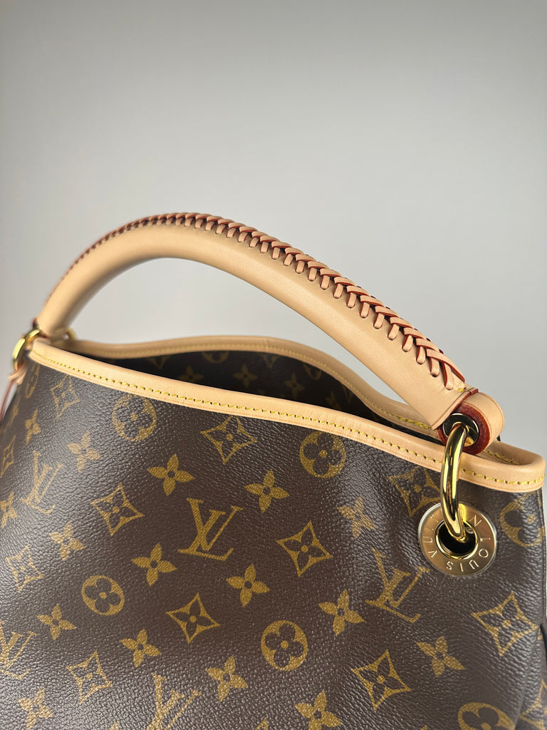 Louis Vuitton Monogram Artsy MM New Model