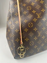 Load image into Gallery viewer, Louis Vuitton Monogram Artsy MM New Model