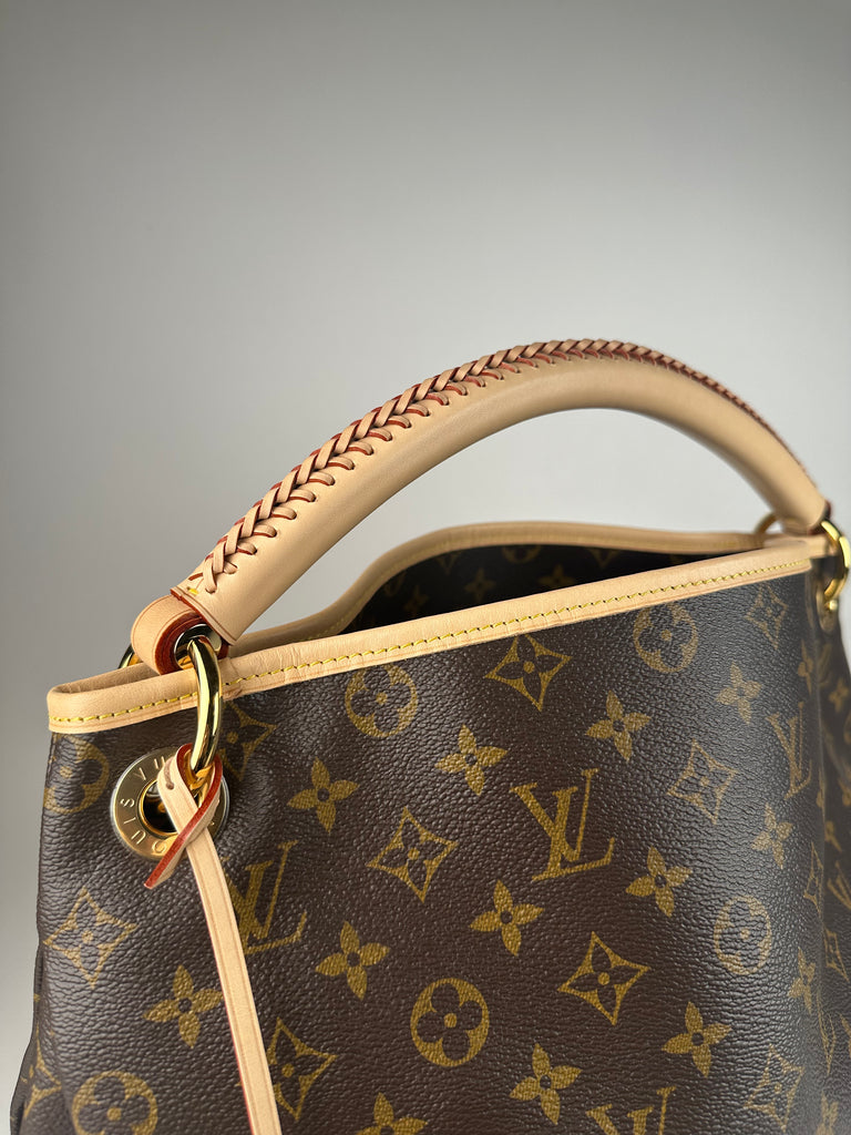 Louis Vuitton Monogram Artsy MM New Model