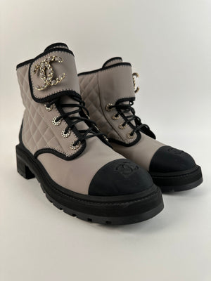Chanel Fabric Grosgrain Lambskin Quilted Lace Up Combat Boot Grey Size 41EU