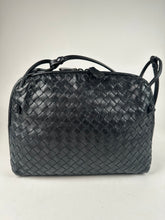 Load image into Gallery viewer, Bottega Veneta Nappa Intrecciato Nodini Crossbody Bag Black