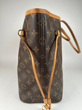 Load image into Gallery viewer, Louis Vuitton Monogram Neverfull MM  With Pouch Peony Interior