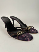 Load image into Gallery viewer, Gucci Vintage GG Logo Sandal Pump Chocolate Brown Size 11B