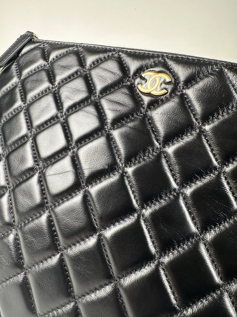 Chanel Calfskin Quilted Chain Around Cosmetic O-Case Clutch Black