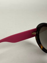 Load image into Gallery viewer, Gucci Round Glitter Pink Tortoiseshell Pattern Sunglasses