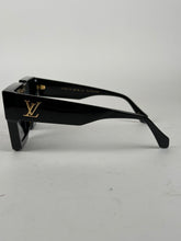 Load image into Gallery viewer, Louis Vuitton Cyclone Square Sunglasses Black Gold