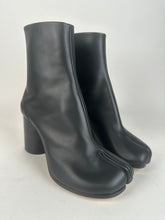 Load image into Gallery viewer, Maison Margiela Tabi Split Toe Ankle Boot Black Size 36EU