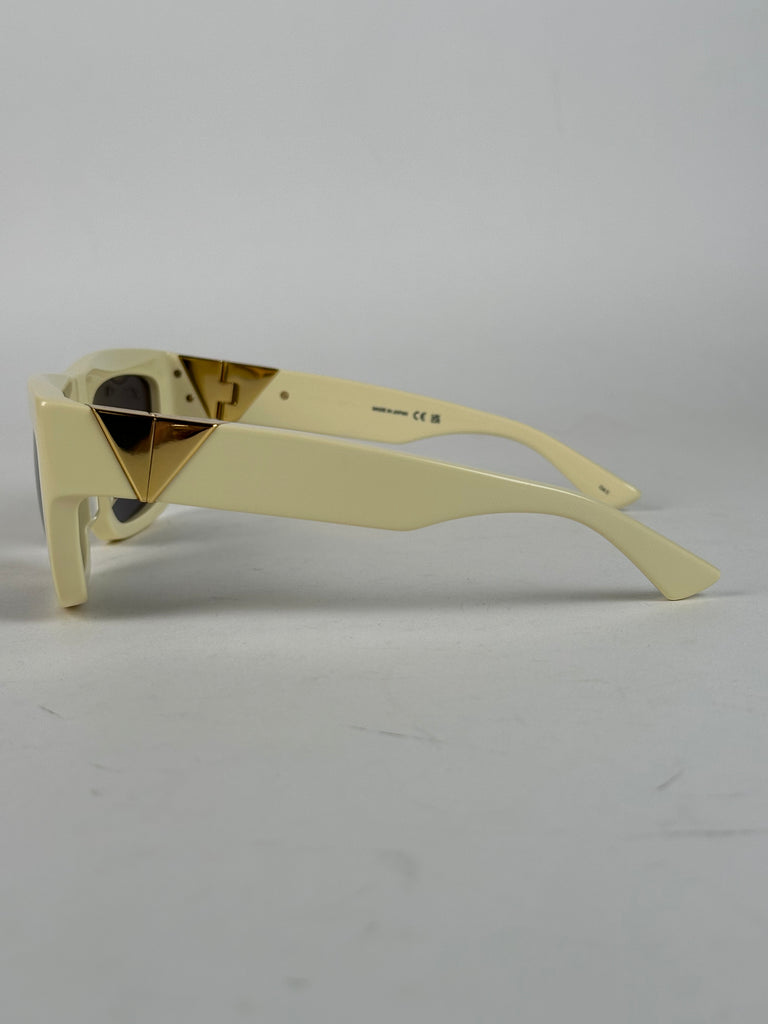 Bottega Veneta Angle Acetate Square Sunglasses Off White Grey