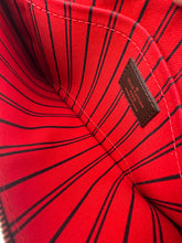 Load image into Gallery viewer, Louis Vuitton Neverfull MM/GM Pochette Damier Ebene Cherry