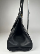 Load image into Gallery viewer, Gucci Totem Large Butterfly Top Handle Bag Black