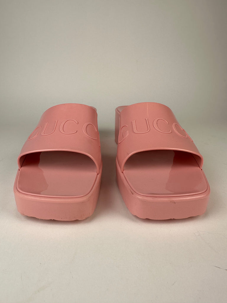 Gucci Heeled Women’s Embossed Logo Slides Pink Size 37EU