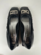 Load image into Gallery viewer, Givenchy Gathered Leather Flats With Logo at front Size 42EU Black