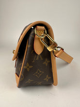 Load image into Gallery viewer, Louis Vuitton Monogram Diane Black