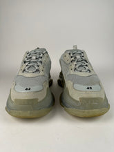 Load image into Gallery viewer, Balenciaga Triple S Grey Size 42EU