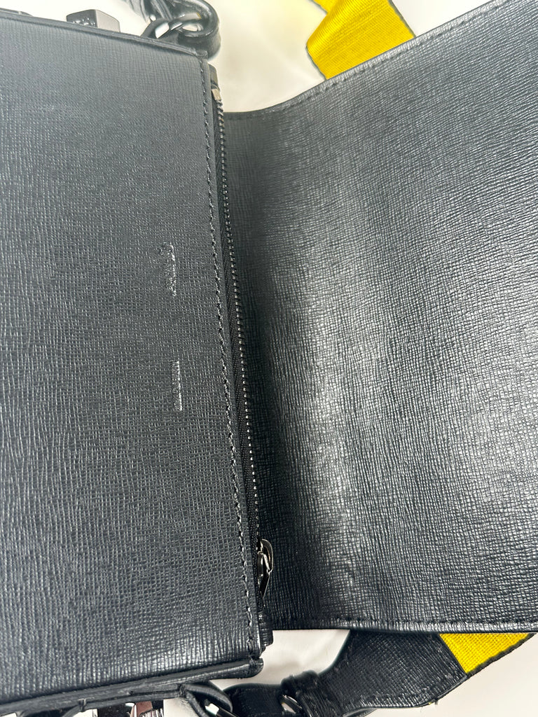 Off—White Saffiano Striped Mini Diag Binder Clip Bag Black White Yellow