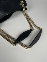 Load image into Gallery viewer, Gucci Pebbled Calfskin Medium Soho Chain Tote Black