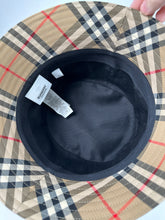 Load image into Gallery viewer, Burberry Vintage Check Bucket Hat Medium