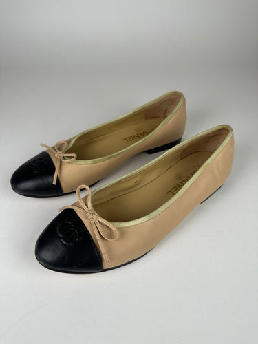 Chanel Beige Lambskin Cap Toe Ballerina Flats 39EU