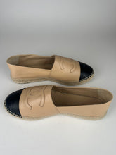 Load image into Gallery viewer, Chanel Lambskin CC Espadrilles Black/Beige 39EU