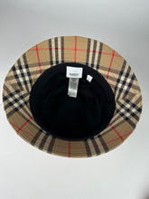 Load image into Gallery viewer, Burberry Vintage Check Bucket Hat Medium