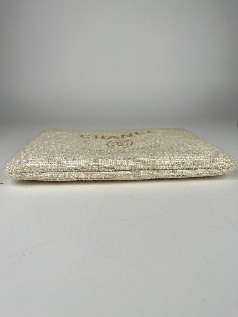 Chanel Woven Raffia Large Cosmetic O-Case Clutch Beige Gold