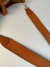 Load image into Gallery viewer, Hermes Taurillon Clemence Evelyne II PM 29 Orange