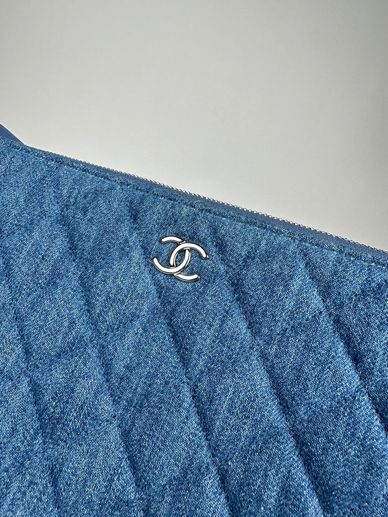 Chanel Denim Chain Around Quilted Medium Cosmetic O-Case Clutch Blue