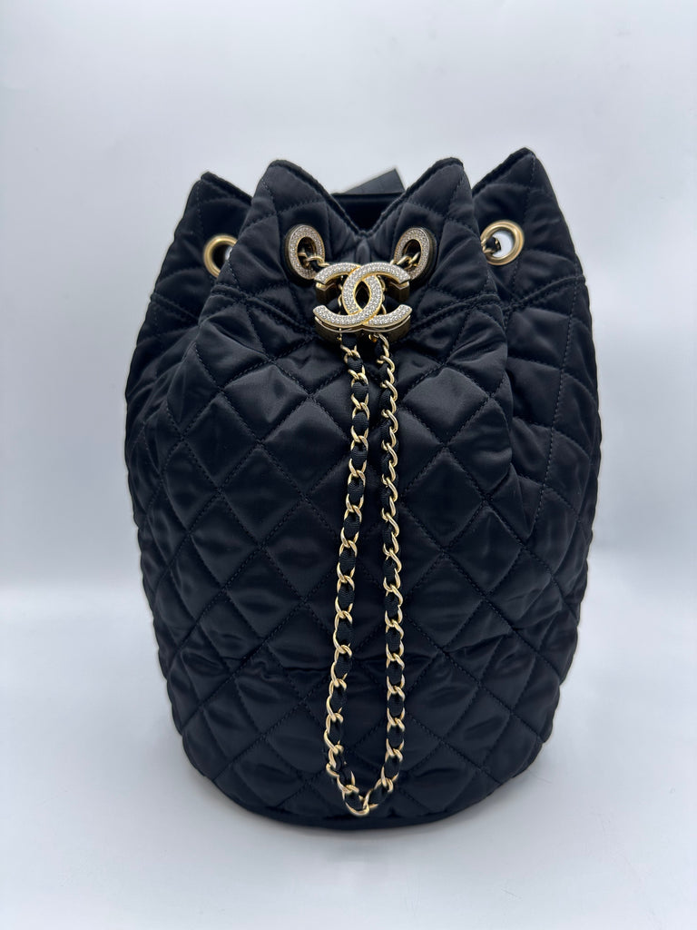 Chanel Black/Burgundy Quilted Caviar Leather Accordion Bucket Bag Chanel
