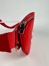 Leather small bag Louis Vuitton x Supreme Red in Leather - 29876254