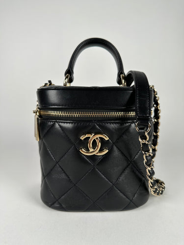 Chanel Lambskin Quilted Trendy CC Vanity Case Black