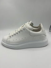 Load image into Gallery viewer, Alexander McQueen oversized sneakers White size 40.5EU