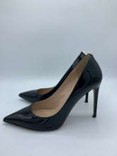 Load image into Gallery viewer, Valentino Heel Studs Pumps black One stud size 38EU